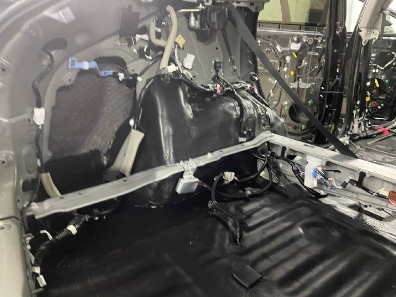 шумоизоляция Lexus NX Пол 2 сл фото